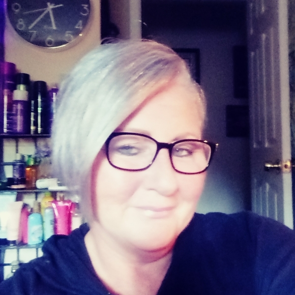 Meet your Posher, Ida - Picture 2 of 2